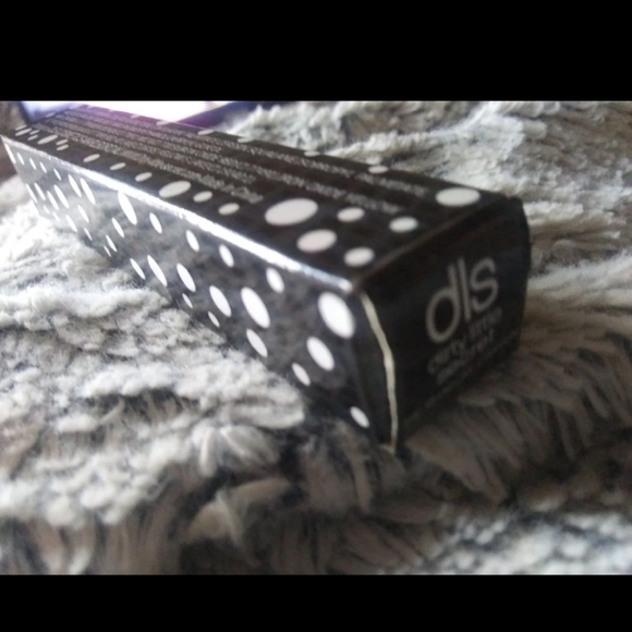 Dirty Little Secret Eyeshadow Crayon FETCH - Picture 2 of 4